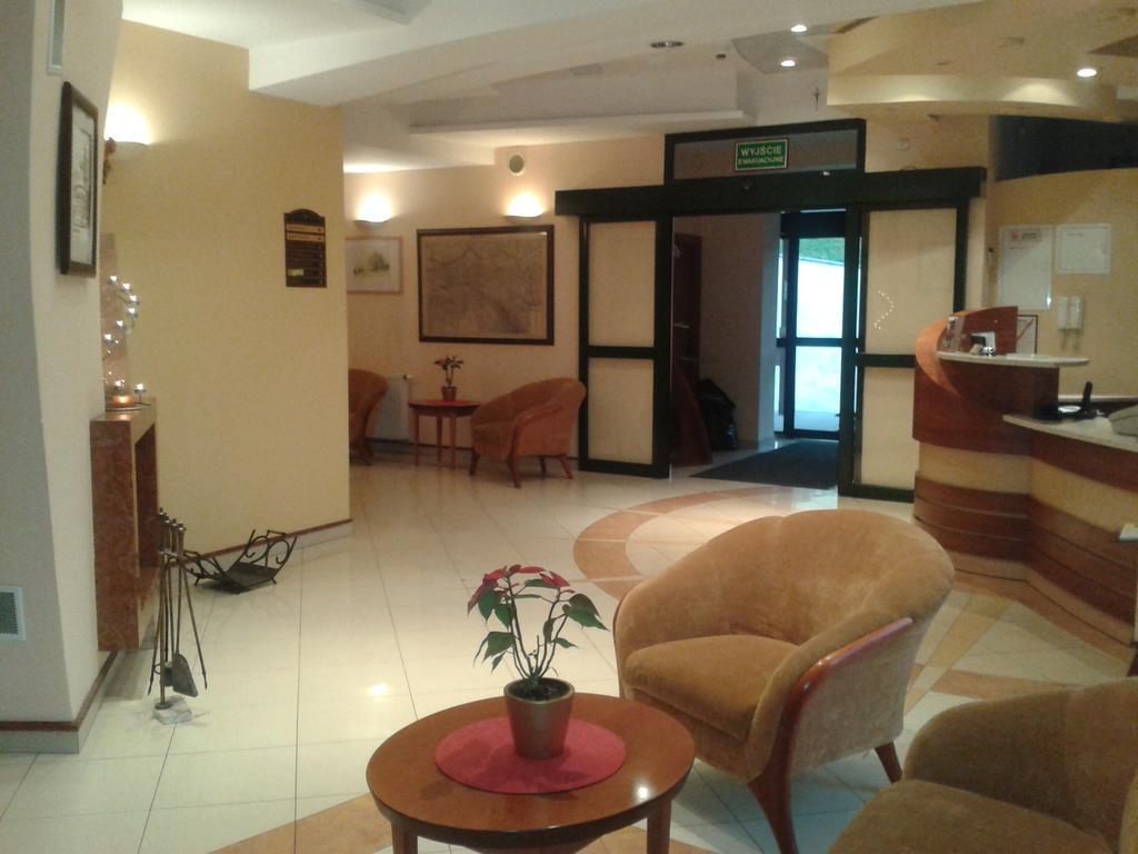 Hotel Saol Криница-Здруй Екстериор снимка