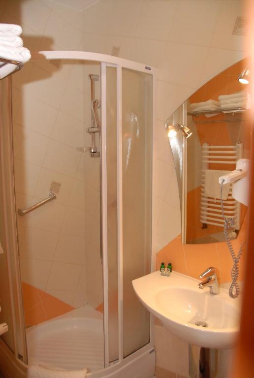Hotel Saol Криница-Здруй Екстериор снимка