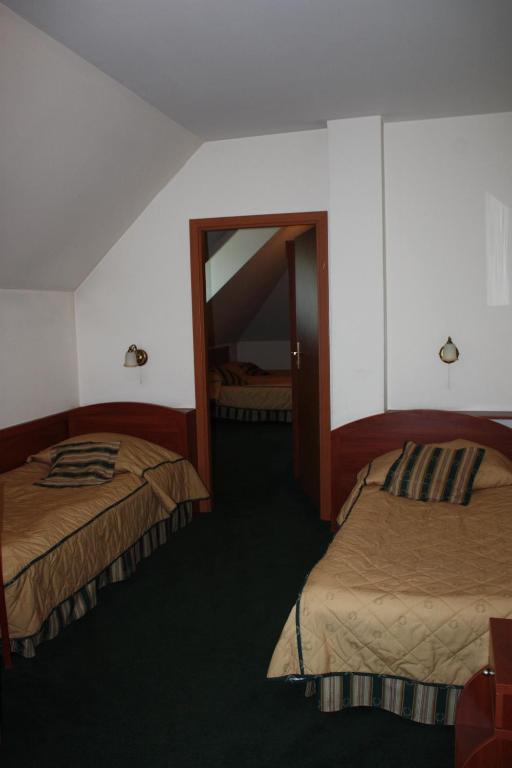 Hotel Saol Криница-Здруй Екстериор снимка