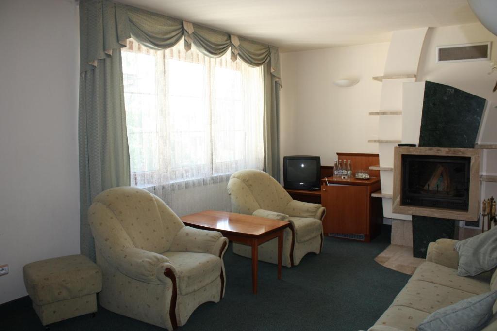 Hotel Saol Криница-Здруй Екстериор снимка
