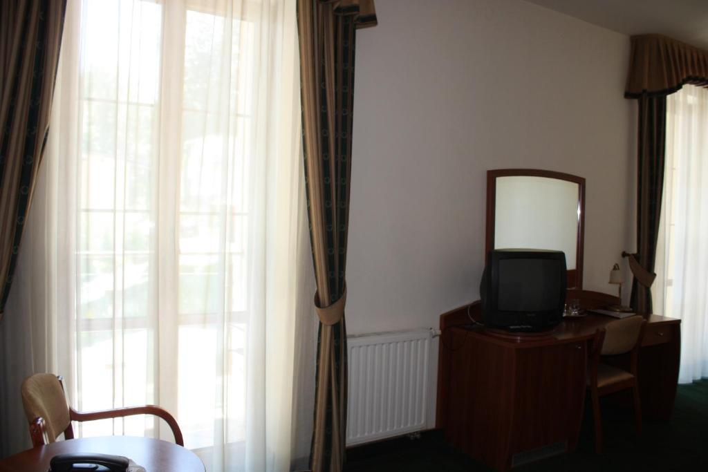 Hotel Saol Криница-Здруй Екстериор снимка