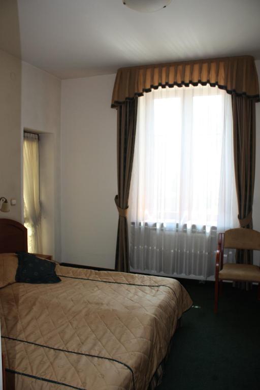 Hotel Saol Криница-Здруй Екстериор снимка